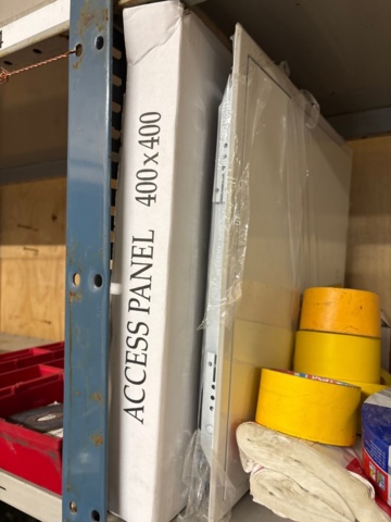 1389121-12 6 sektioner lagerhylla med infästningsmaterial