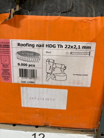 1389121-13 6 sektioner lagerhylla med infästningsmaterial