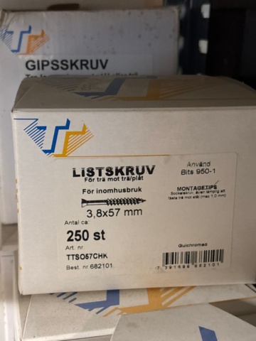 1389121-14 6 sektioner lagerhylla med infästningsmaterial