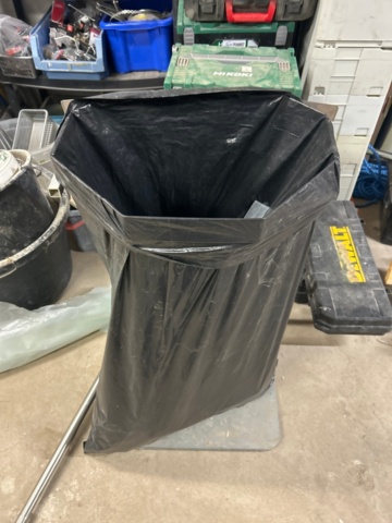 1389127-11 Verktygslådor (tomma), måleri tillbehör m.m