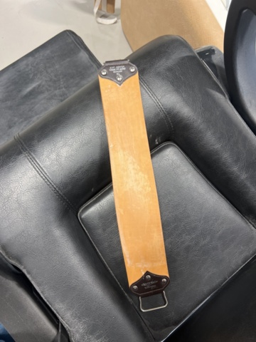 1420408-6 Frisörstol och massagebänk