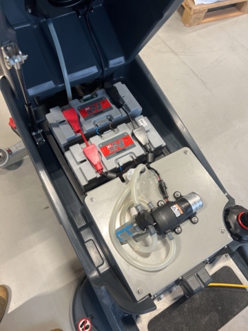 1420407-12 Skurmaskin - Numatic CRL8072/50T