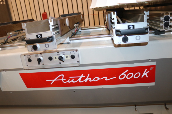 1416743-30 CNC Morbidelli Author 600K. Trä.