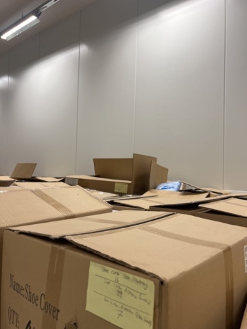 1420434-7 Skoskydd och dispensrar ca 20 pall