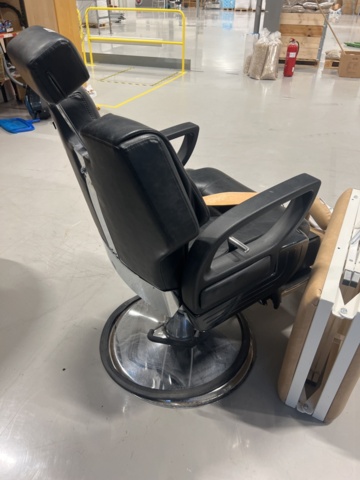 1420408-10 Frisörstol och massagebänk