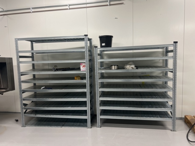 1420444-1 Plåthyllor 2 st