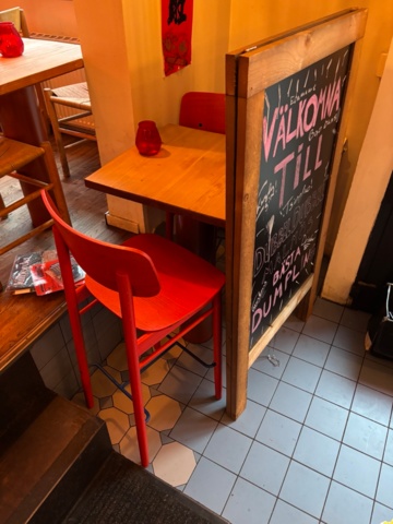 1389131-5 Stolar, pallar, taklampor