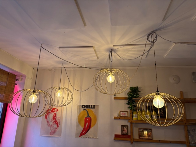 1389131-6 Stolar, pallar, taklampor