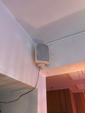 1389133-5 Stereo, högtalare, glas, kvittoskrivare, kaffebryggare, assietter