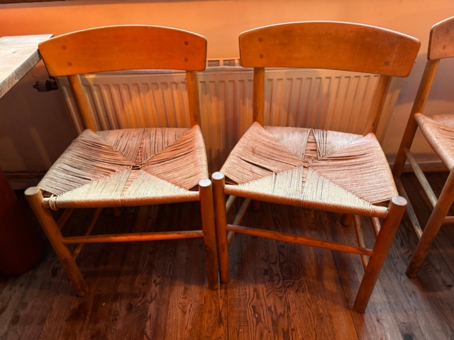 1389134-6 Stolar, taklampor, fönsterdekorationer, grytor