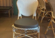 1464762 Caféstolar / Bistrostolar – 32 st – med dynor