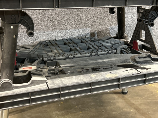 1457316-4 Sågbord 4 st