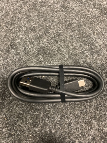 1464780-4 Assortment of home electronics