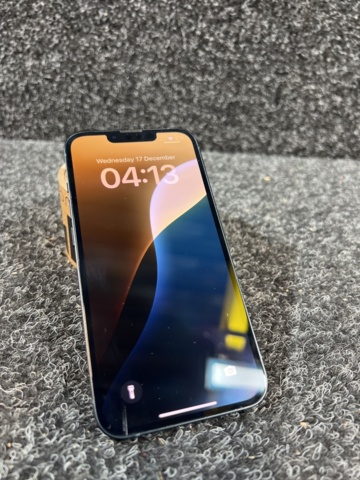 1384606-2 Mobile phone without charger - Apple iPhone 13, 128 GB