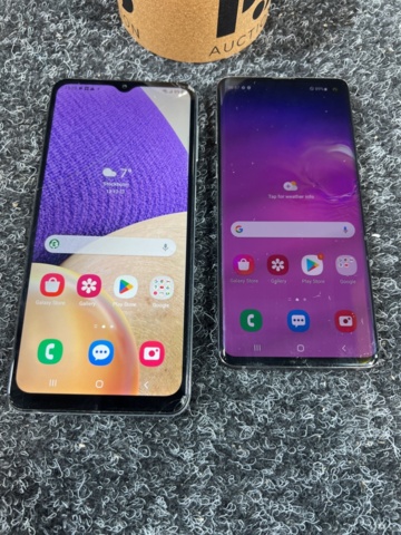 1384607-3 Mobiltelefoner 2 st, utan laddare - Samsung Galaxy A32 5G och Galaxy S10
