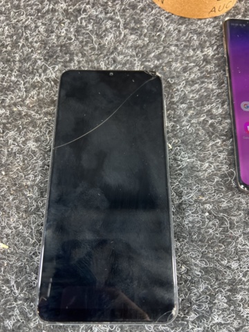 1384607-4 Mobiltelefoner 2 st, utan laddare - Samsung Galaxy A32 5G och Galaxy S10