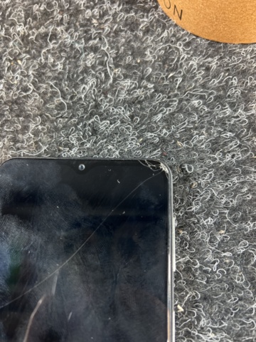 1384607-5 Mobiltelefoner 2 st, utan laddare - Samsung Galaxy A32 5G och Galaxy S10