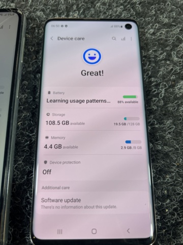 1384607-12 Mobiltelefoner 2 st, utan laddare - Samsung Galaxy A32 5G och Galaxy S10