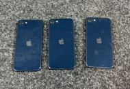1431632 Mobiltelefoner 3 st utan laddare - Apple iPhone SE, 64 GB