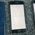 1431632-6 Mobiltelefoner 3 st utan laddare - Apple iPhone SE, 64 GB