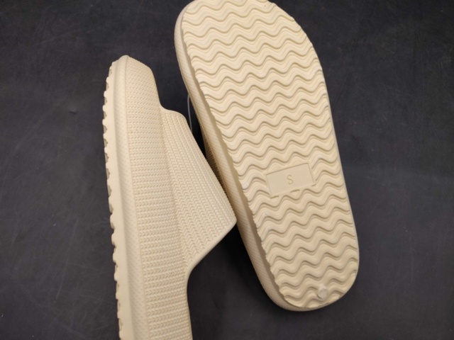 1464909-2 Slippers, 40 pairs, size 37/38, beige