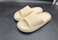 1464913 Slippers, 40 pairs, size 37/38, beige