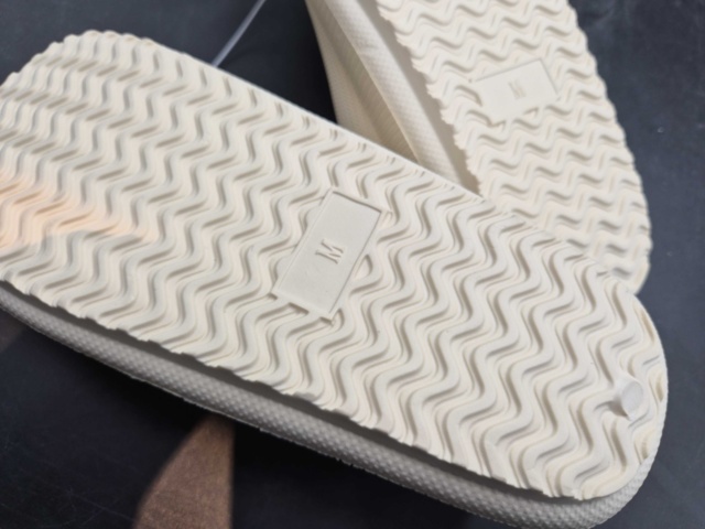 1464916-2 Slippers, 40 pairs, size 40/41, beige