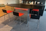 1384613 Barbord med 6 barstolar - Danerka