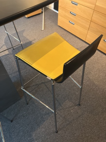 1384613-6 Barbord med 6 barstolar - Danerka