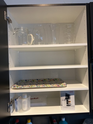 1384614-3 Köksutrustning - Porslin, glas, bestick och elapparater