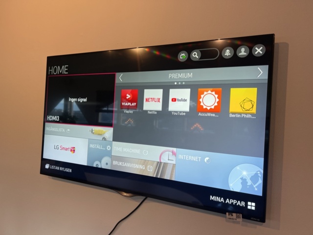 1384615-2 Smart TV 49" with remote control - LG model 49UF695V-ZA