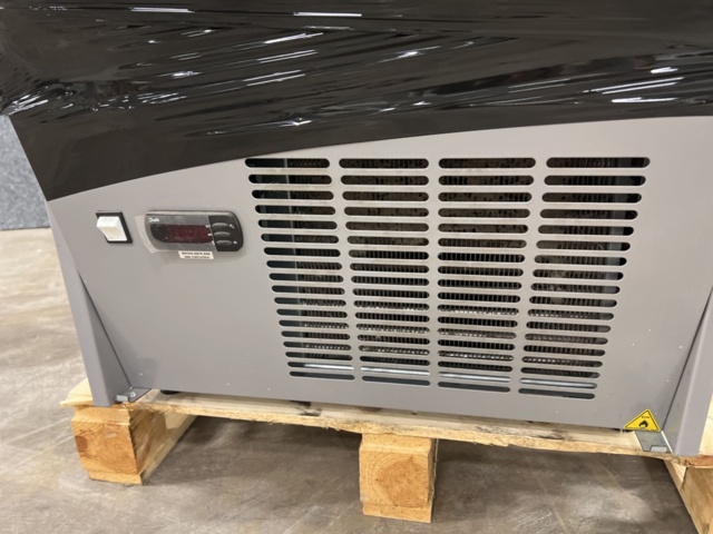 1465153-5 Display fridge Arneg (Shipping damaged)