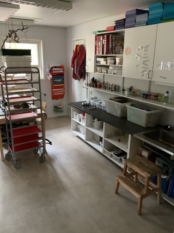 1197358-1 Everything in the room