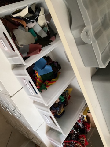 1197358-8 Everything in the room