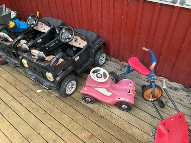 1197360-3 Various outdoor toys