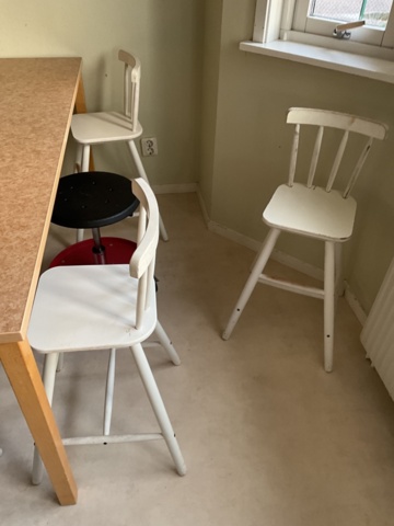 1197362-3 Tables and chairs for children