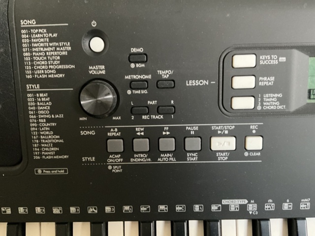 1197371-2 Electric piano PSR E373