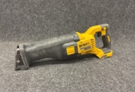 1465357 Reciprocating saw DeWalt DCS389