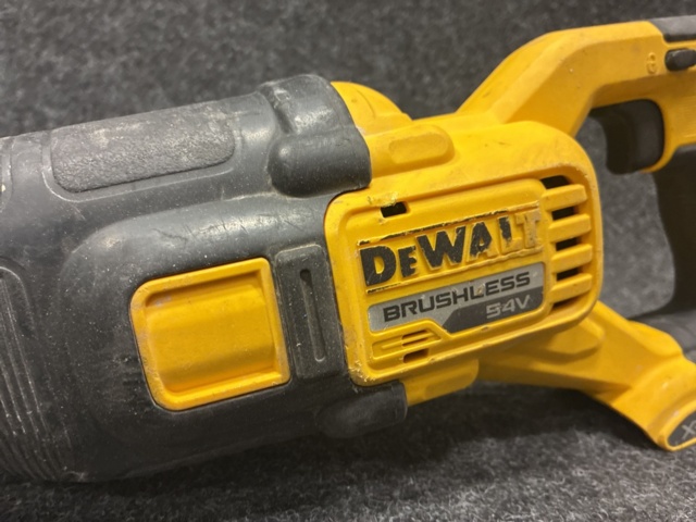 1465357-2 Reciprocating saw DeWalt DCS389