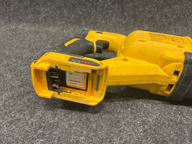 1465357-6 Reciprocating saw DeWalt DCS389