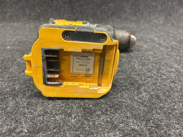 1465359-7 Slagborrmaskin Dewalt DCD805