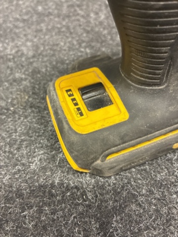 1465360-3 Slagskruvdragare DeWalt DCF850