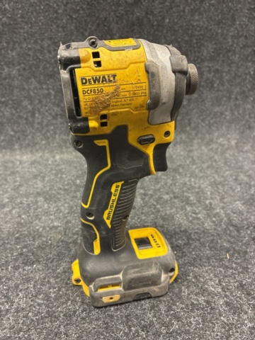 1465360-8 Slagskruvdragare DeWalt DCF850