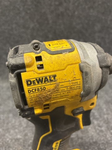 1465360-9 Slagskruvdragare DeWalt DCF850