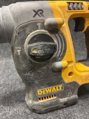 1465362-2 Borrhammare DeWalt DCH273