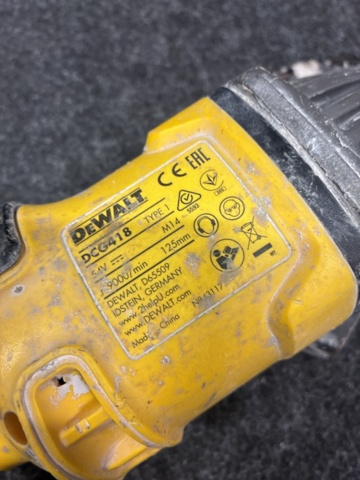 1465363-8 Vinkelslip DeWalt DCG418