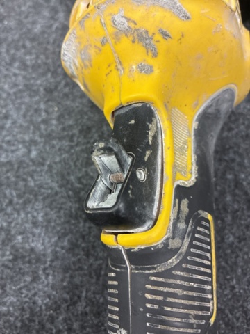 1465363-11 Vinkelslip DeWalt DCG418