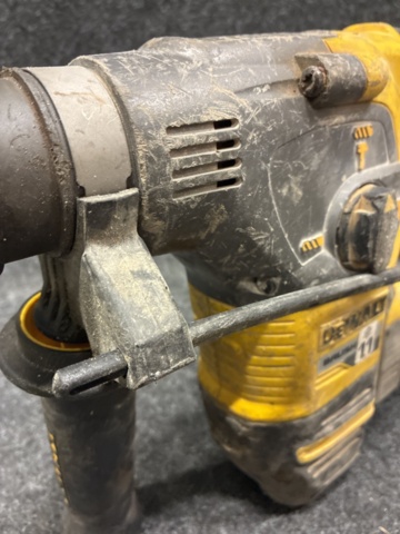 1465367-4 Hammer drill Dewalt DCH333