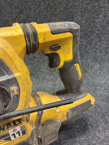 1465367-5 Hammer drill Dewalt DCH333