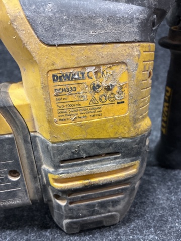 1465367-7 Hammer drill Dewalt DCH333